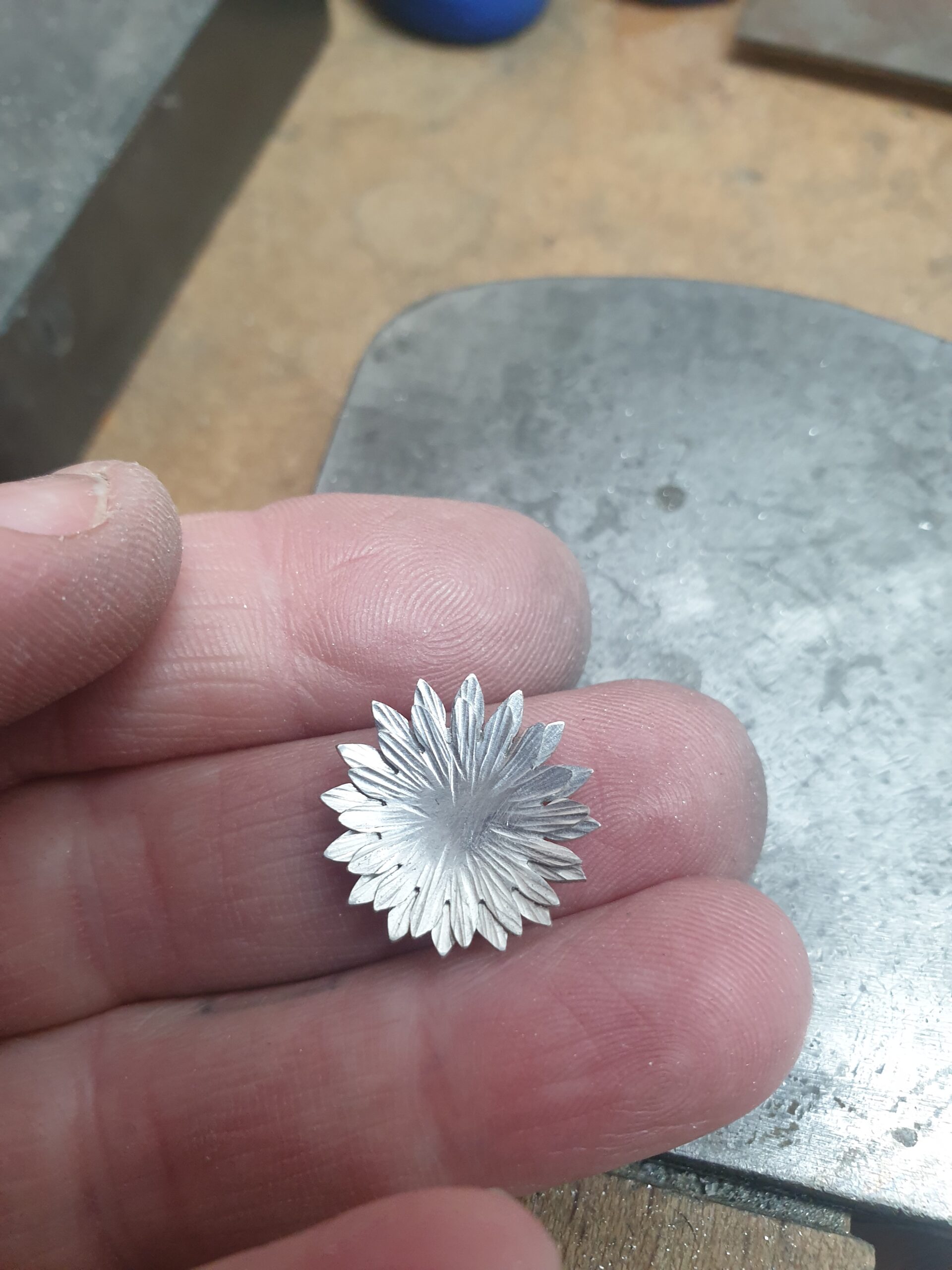 Silver Sunflower Brooch - Image 8