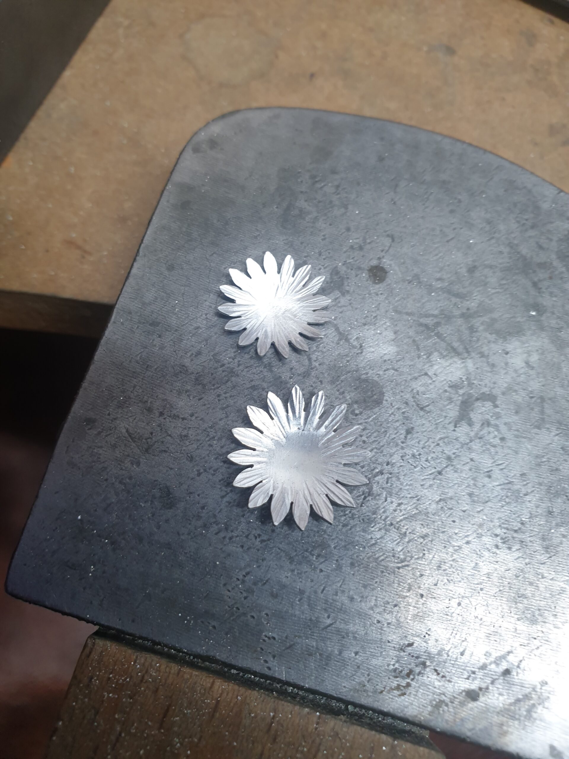 Silver Sunflower Brooch - Image 12