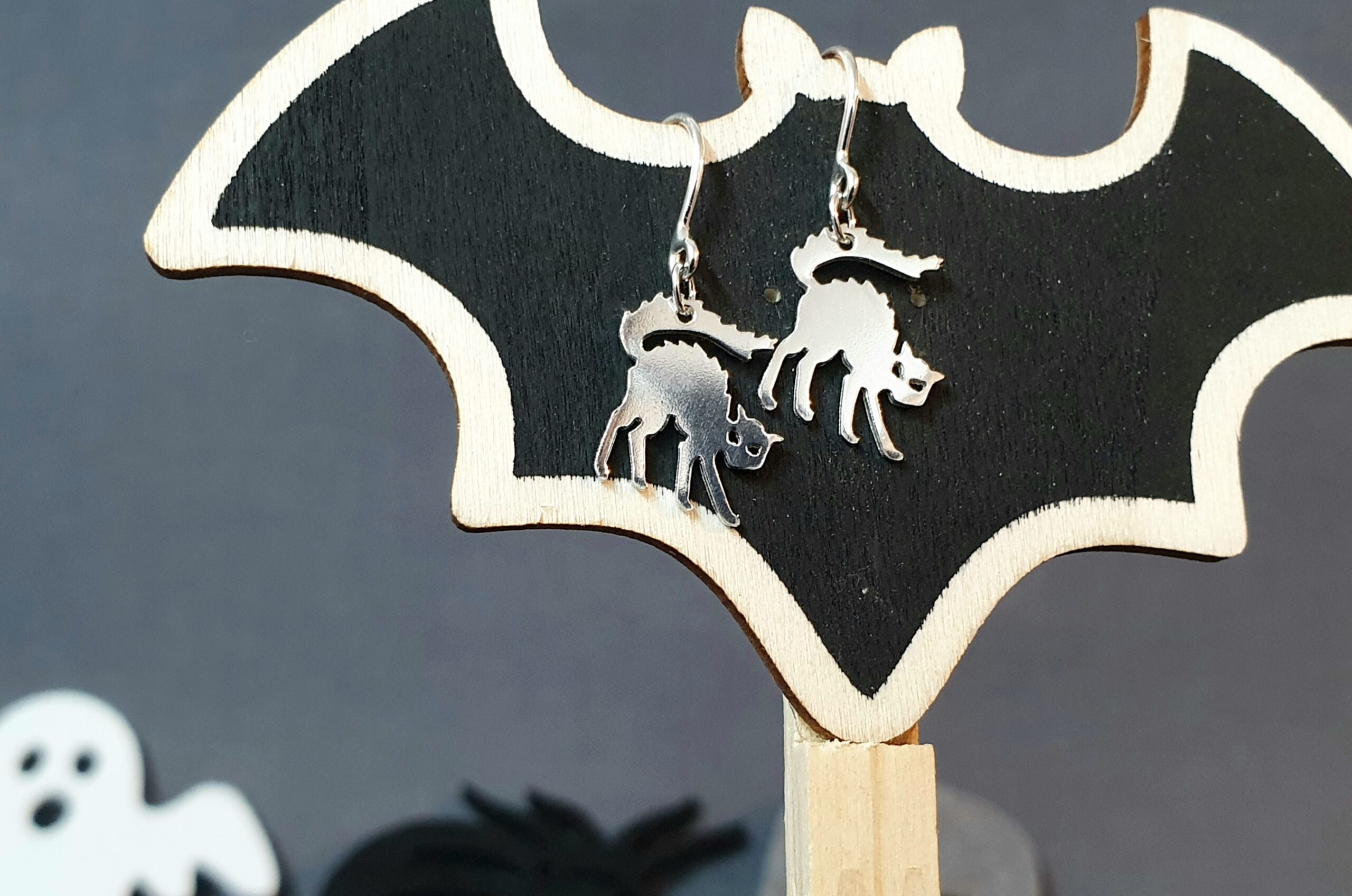 Halloween Witches Familiar Cat Drop Earrings - Image 2